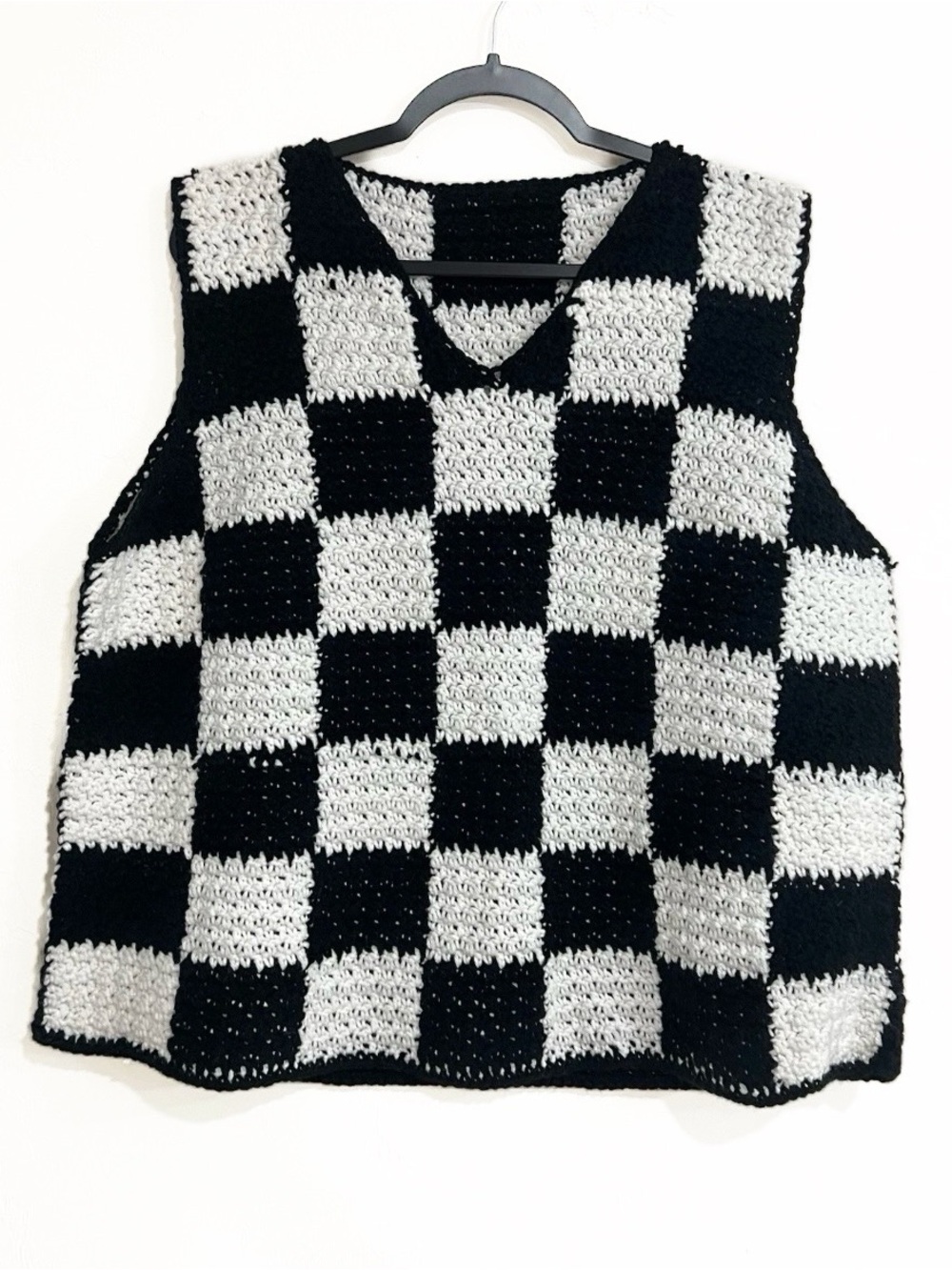 Checkered Chunky Knit Checkered V-Neck Sweater Wednesday Addams OS Black White